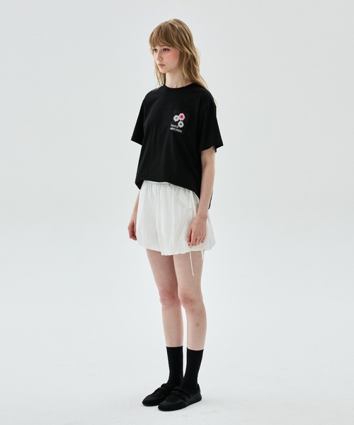 Mardi Mercredi(マルディメクルディ)の「TSHIRT FLOWER PATCH / Tシャツ フラワー パッチ(Tシャツ/カットソー・レディース・ブラック/ホワイト・FREE)」の7枚目の写真