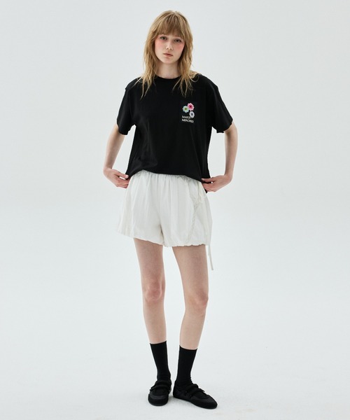 Mardi Mercredi(マルディメクルディ)の「TSHIRT FLOWER PATCH / Tシャツ フラワー パッチ(Tシャツ/カットソー・レディース・ブラック/ホワイト・FREE)」の5枚目の写真