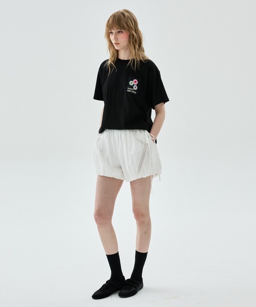 Mardi Mercredi(マルディメクルディ)の「TSHIRT FLOWER PATCH / Tシャツ フラワー パッチ(Tシャツ/カットソー・レディース・ブラック/ホワイト・FREE)」の6枚目の写真