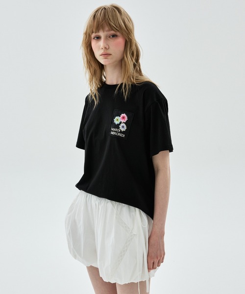 Mardi Mercredi(マルディメクルディ)の「TSHIRT FLOWER PATCH / Tシャツ フラワー パッチ(Tシャツ/カットソー・レディース・ブラック/ホワイト・FREE)」の3枚目の写真