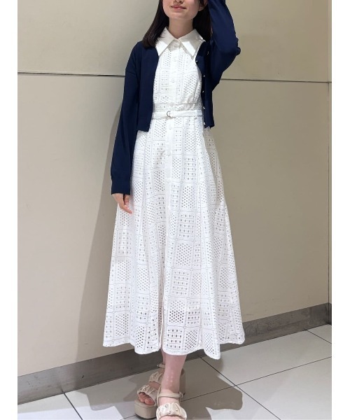 REDYAZEL(レディアゼル)の「リボンブロックパターンレースノースリーブフレアロングワンピース(ワンピース・レディース・ブラック/オフホワイト/アイボリー・SMALL/MEDIUM)」の5枚目の写真