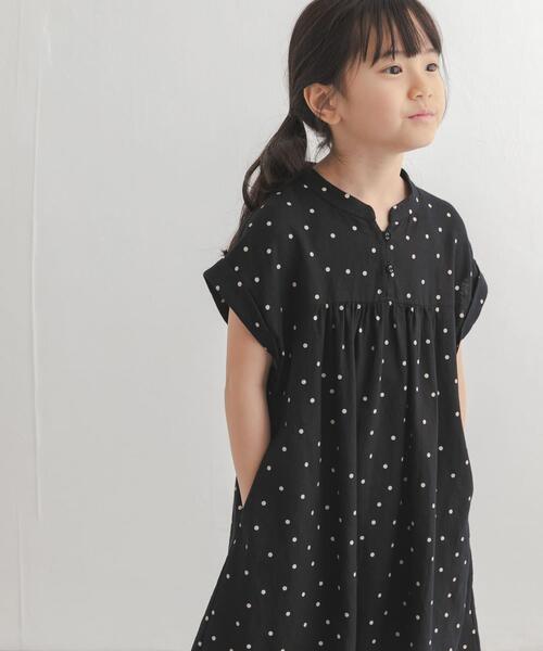 URBAN RESEARCH DOORS(アーバンリサーチドアーズ)の「『親子リンク』リネンリヨセルドットワンピース(KIDS)(ワンピース・キッズ・ナチュラル/ブラック・120/135/105)」の3枚目の写真