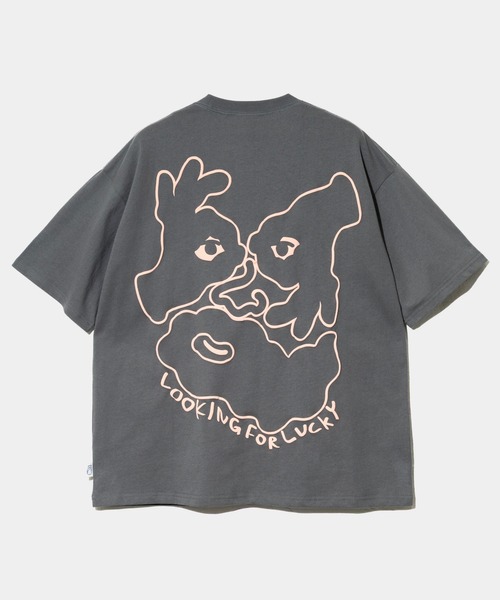 gym master(ジムマスター)の「gym master/ジムマスター 7.4oz LOOKING FOR LUCKY ビッグTee(Tシャツ/カットソー・メンズ・チャコールグレー/ホワイト・LARGE/X-LARGE/MEDIUM)」の1枚目の写真