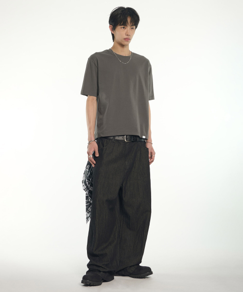 NOMANUAL(NOMANUAL)の「NM PLAIN CROP T-SHIRT - CHARCOAL(Tシャツ/カットソー・レディース・その他・SMALL/MEDIUM/LARGE/X-LARGE)」の3枚目の写真