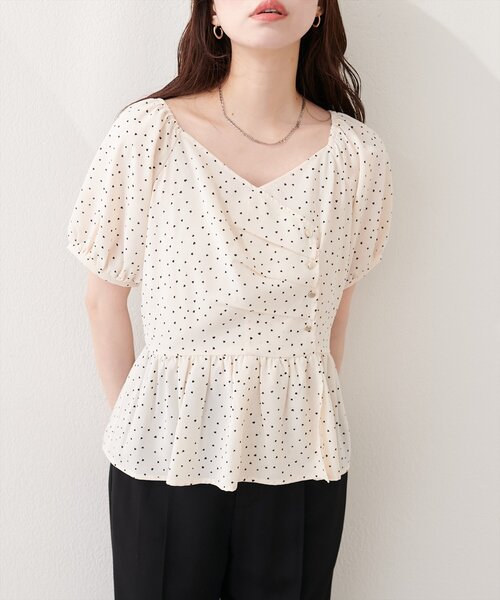 natural couture(ナチュラルクチュール)の「アシメデザインパフスリーブブラウス(シャツ/ブラウス・レディース・その他3/その他2/その他1/その他4・FREE)」の5枚目の写真