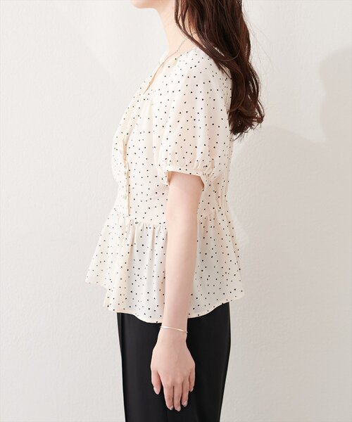 natural couture(ナチュラルクチュール)の「アシメデザインパフスリーブブラウス(シャツ/ブラウス・レディース・その他3/その他2/その他1/その他4・FREE)」の10枚目の写真