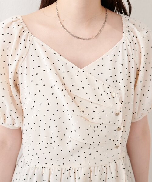 natural couture(ナチュラルクチュール)の「アシメデザインパフスリーブブラウス(シャツ/ブラウス・レディース・その他3/その他2/その他1/その他4・FREE)」の12枚目の写真