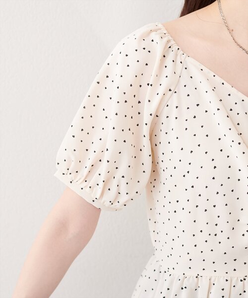 natural couture(ナチュラルクチュール)の「アシメデザインパフスリーブブラウス(シャツ/ブラウス・レディース・その他3/その他2/その他1/その他4・FREE)」の16枚目の写真