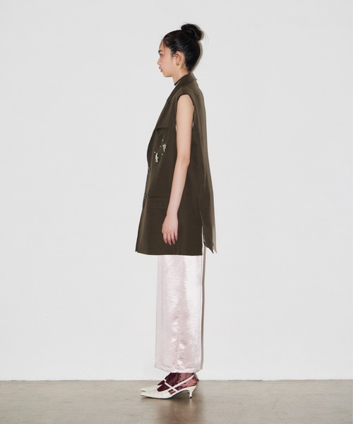 ANDRESD(アンドレスド)の「ビジューボックスシルエットジレ / Bijou Box Silhouette Gilet(ベスト・レディース・ブラック/ブラウン/グレー・S/M)」の13枚目の写真