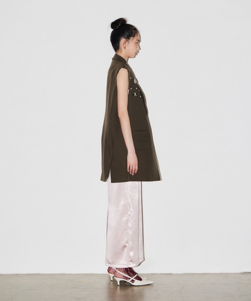 ANDRESD(アンドレスド)の「ビジューボックスシルエットジレ / Bijou Box Silhouette Gilet(ベスト・レディース・ブラック/ブラウン/グレー・S/M)」の15枚目の写真