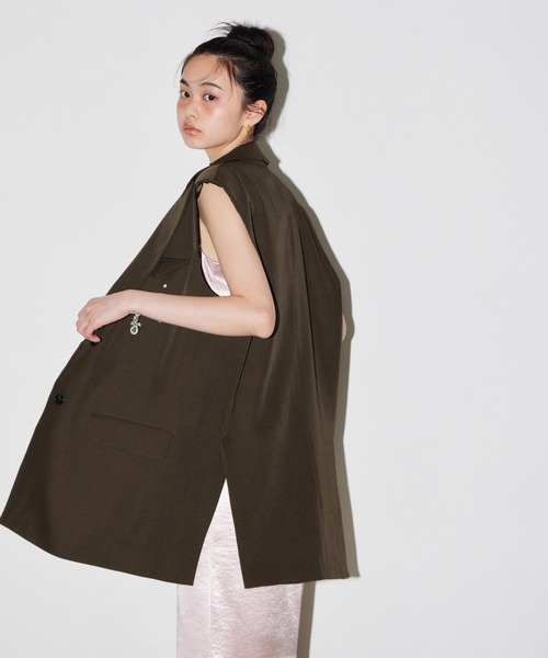 ANDRESD(アンドレスド)の「ビジューボックスシルエットジレ / Bijou Box Silhouette Gilet(ベスト・レディース・ブラック/ブラウン/グレー・S/M)」の10枚目の写真