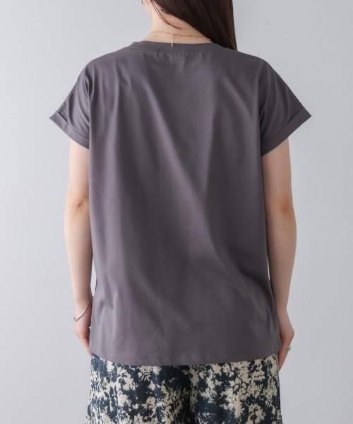 Bou Jeloud(ブージュルード)の「厚盛刺しゅうロゴTシャツ(Tシャツ/カットソー・レディース・オフホワイト/ブラック/チャコールグレー・FREE)」の4枚目の写真