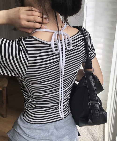 anyonemore（エニワンモア）の「ホルタードッキングボーダーVネックヘンリー半袖Tシャツ（Tシャツ/カットソー・レディース・ブラック・FREE）」の3枚目の写真
