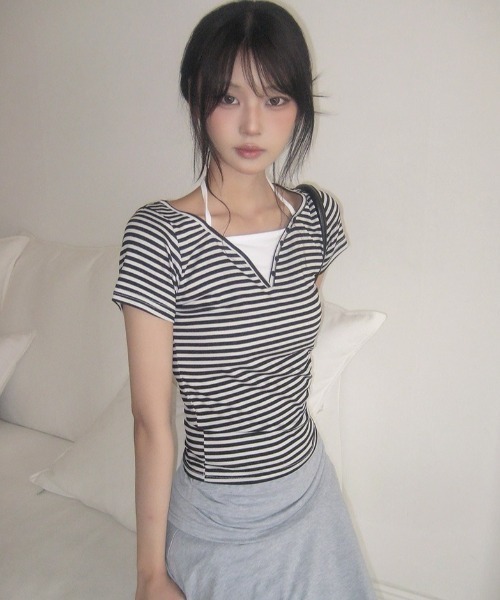anyonemore（エニワンモア）の「ホルタードッキングボーダーVネックヘンリー半袖Tシャツ（Tシャツ/カットソー・レディース・ブラック・FREE）」の4枚目の写真
