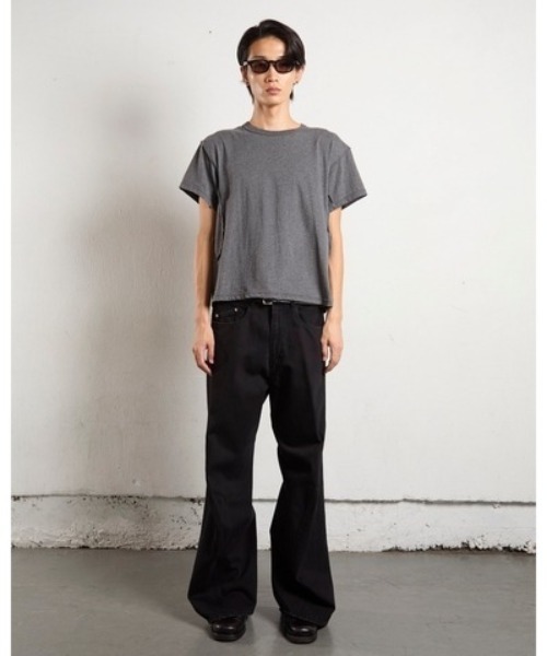 NVRFRGT（ネヴァーフォーゲット）の「3D TWISTED WIDE LEG JEANS/デニム/立体裁断/ブラックデニム/タンブルバイオストーンウォッシュ加工/シグネチャーアイテム/NVRFRGT（デニムパンツ・メンズ・ブラック・2/1/3）」の6枚目の写真