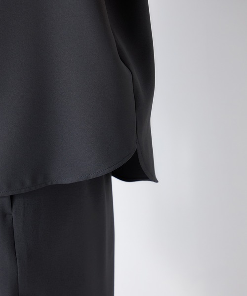 GALLORIA(ギャローリア)の「【セットアップで着られる】さらさらジョーゼットTブラウス(シャツ/ブラウス・レディース・ダークブラウン/チャコールグレー/ブラック・M/LL/L/S)」の11枚目の写真