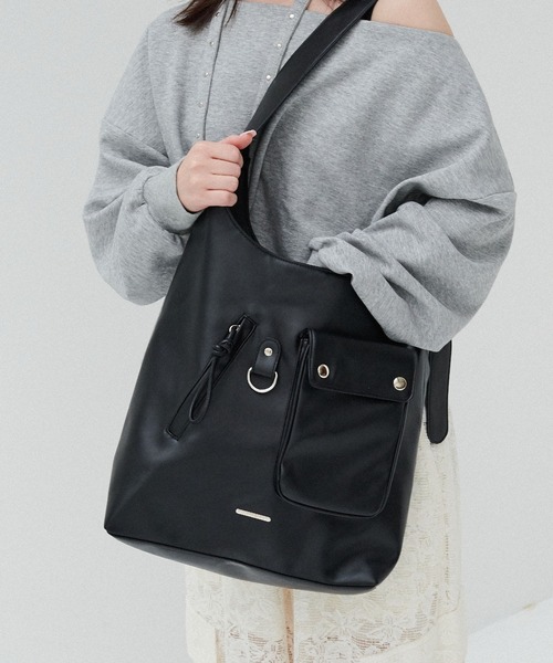 ELLEgirl（エルガール）の「ワンハンドルアウトポケットショルダー【A4収納可能】（トートバッグ・レディース・ブラウン/ブラック・FREE）」の3枚目の写真