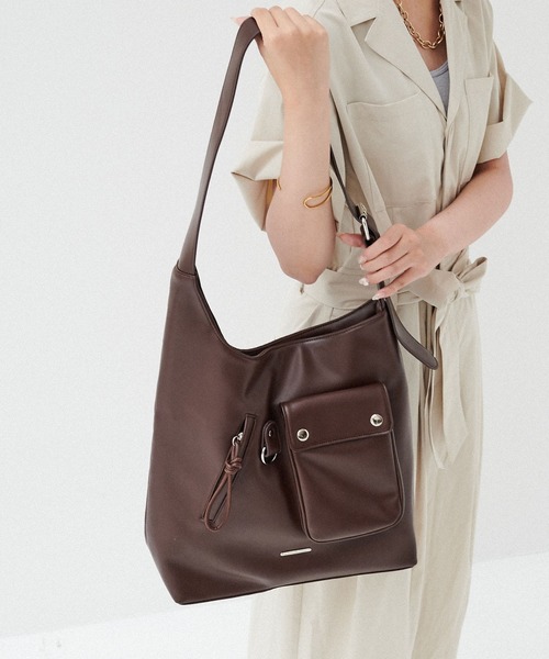 ELLEgirl（エルガール）の「ワンハンドルアウトポケットショルダー【A4収納可能】（トートバッグ・レディース・ブラウン/ブラック・FREE）」の11枚目の写真