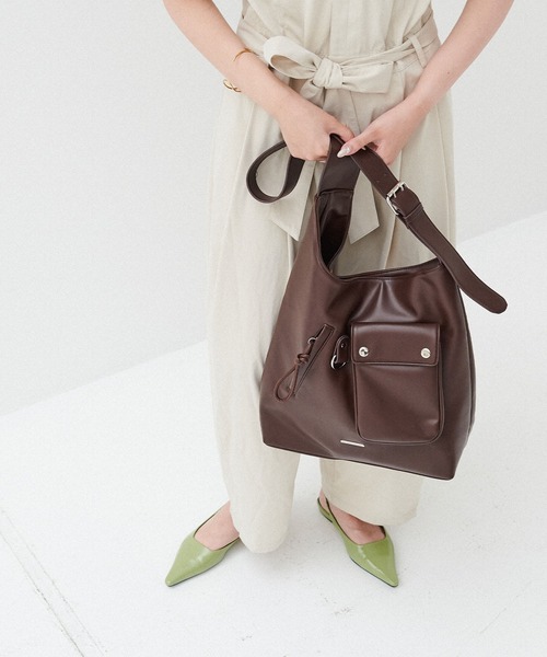 ELLEgirl（エルガール）の「ワンハンドルアウトポケットショルダー【A4収納可能】（トートバッグ・レディース・ブラウン/ブラック・FREE）」の12枚目の写真