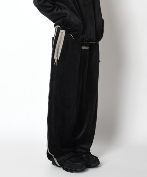 SUPERTHANKS(スーパーサンクス)の「ベロアバレルレッグラインパンツVelour barrel leg line pants(その他パンツ・メンズ・グレー×ホワイト/ブラック×ブラック/ブラック×グレー/グレー・S/L/M)」の8枚目の写真