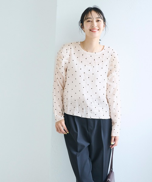 coca(coca)(コカ)の「クレープシャーリングドットギャザースリーブトップス(Tシャツ/カットソー・レディース・ブラウン/アイボリー・L/M/S)」の7枚目の写真