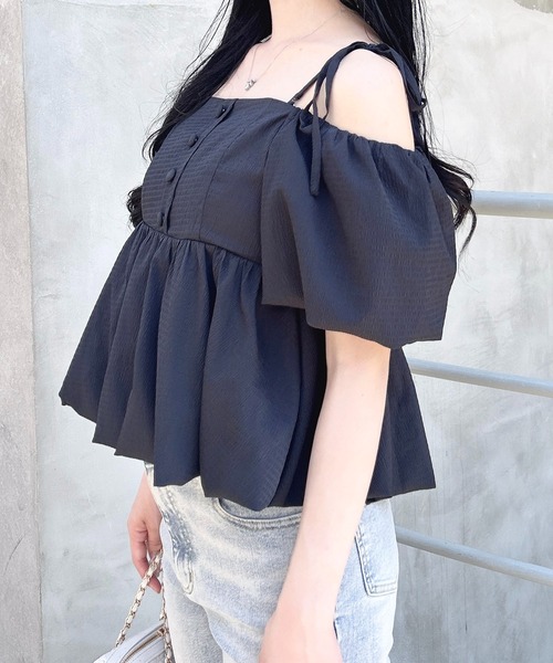 INGNI(イング)の「肩リボンバルーンペプラムブラウス(シャツ/ブラウス・レディース・オフホワイト/ブラック・M)」の7枚目の写真