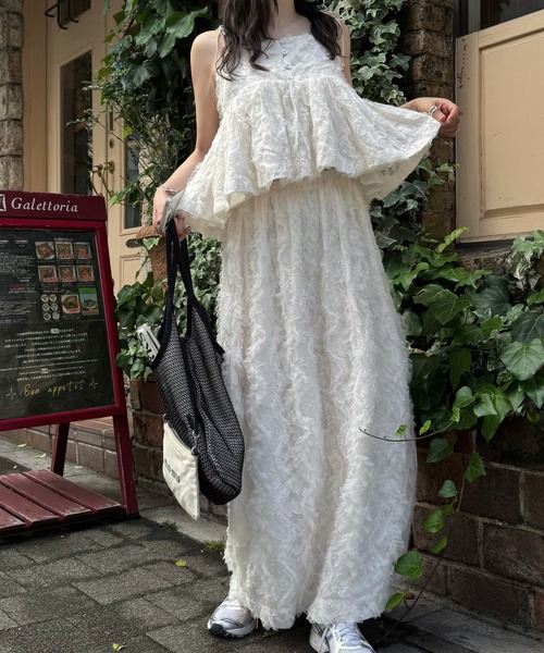 WILLFULLY(ウィルフリー)の「cocoon cut jacquard tulle gather SK(スカート・レディース・モカ/アイボリー/ブラック・FREE)」の4枚目の写真