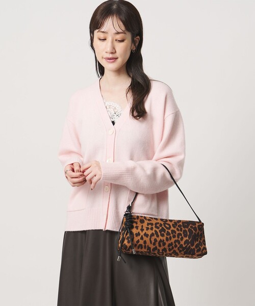UNITED ARROWS(ユナイテッドアローズ)の「ワイド ショルダーバッグ(ショルダーバッグ・レディース・ブラック/ブラウン・FREE)」の6枚目の写真
