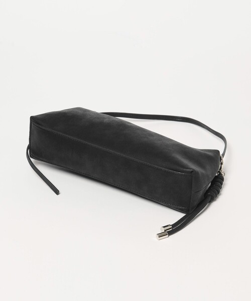 UNITED ARROWS(ユナイテッドアローズ)の「ワイド ショルダーバッグ(ショルダーバッグ・レディース・ブラック/ブラウン・FREE)」の12枚目の写真