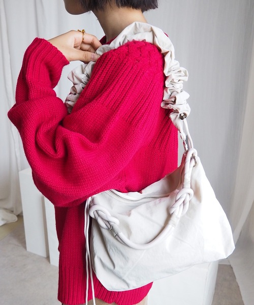 minia（ミニア）の「3wayで持てるこなれ感[ロープハンドルシャーリングショルダーバッグ]（ハンドバッグ・レディース・ブラック/オフホワイト・FREE）」の10枚目の写真