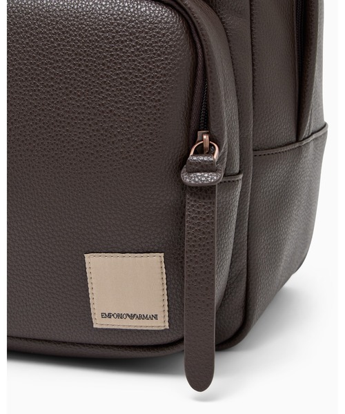 EMPORIO ARMANI(エンポリオアルマーニ)の「【エンポリオ アルマーニ】Boteh カプセルコレクション バックパック ハンマー仕上げ(バックパック/リュック・メンズ・ダークブラウン・FREE)」の5枚目の写真
