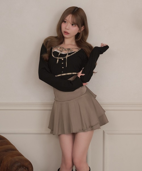 apres jour(アプレジュール)の「フロントリボンレイヤード風トップス(Tシャツ/カットソー・レディース・ベージュ/ブラック・X-LARGE/フリー)」の3枚目の写真