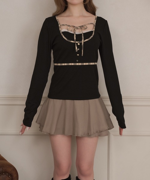 apres jour(アプレジュール)の「フロントリボンレイヤード風トップス(Tシャツ/カットソー・レディース・ベージュ/ブラック・X-LARGE/フリー)」の15枚目の写真
