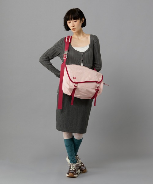 Casselini(キャセリーニ)の「Casselini(キャセリーニ)ナイロンアシメショルダー(ショルダーバッグ・レディース・ピンク/ブラック/ブラウン・FREE)」の17枚目の写真