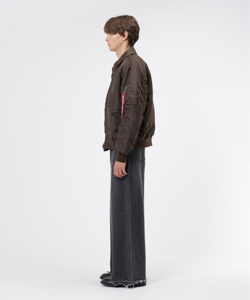 Alpha Industries（アルファインダストリーズ）の「Alpha Industries/アルファ インダストリーズ/CWU 45/P RELAXED FIT FLIGHT JACKET (OXFORD)/CWU 45/P リラックスフィット フライトジャケット オックスフォード（ミリタリージャケット・メンズ・ライトグレー/ブラック/オリーブ/インディゴブルー/ブラウン・XL/L/M/S/2XL/XS）」の22枚目の写真