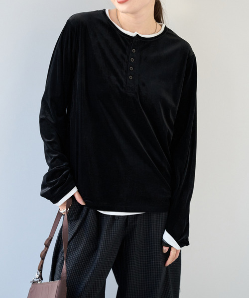 OUTDOOR PRODUCTS（アウトドアプロダクツ）の「シアーベロアレイヤードライクトップス（Tシャツ/カットソー・レディース・チャコールグレー/ブラック/ブラウン・FREE）」の4枚目の写真