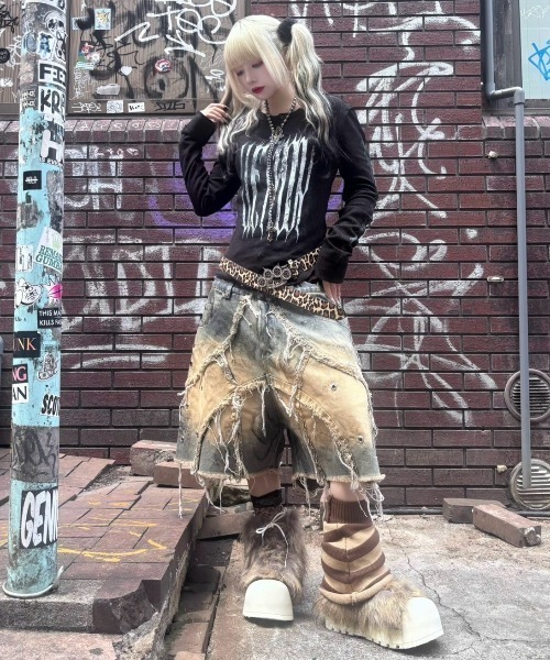 Never mind the XU / Chikashitsu+(ネバーマインド ザ エックスユー / チカシツプラス)の「【BABY09】dark waffle long sleeve / 【ベイビーナイン】ダークワッフル長袖Tシャツ(Tシャツ/カットソー・レディース・ブラック/ホワイト・M)」の22枚目の写真