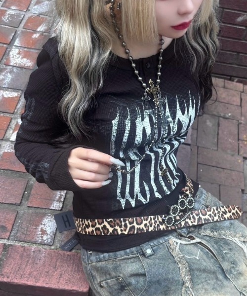 Never mind the XU / Chikashitsu+(ネバーマインド ザ エックスユー / チカシツプラス)の「【BABY09】dark waffle long sleeve / 【ベイビーナイン】ダークワッフル長袖Tシャツ(Tシャツ/カットソー・レディース・ブラック/ホワイト・M)」の19枚目の写真