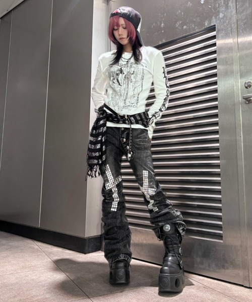 Never mind the XU / Chikashitsu+(ネバーマインド ザ エックスユー / チカシツプラス)の「【BABY09】dark waffle long sleeve / 【ベイビーナイン】ダークワッフル長袖Tシャツ(Tシャツ/カットソー・レディース・ブラック/ホワイト・M)」の6枚目の写真
