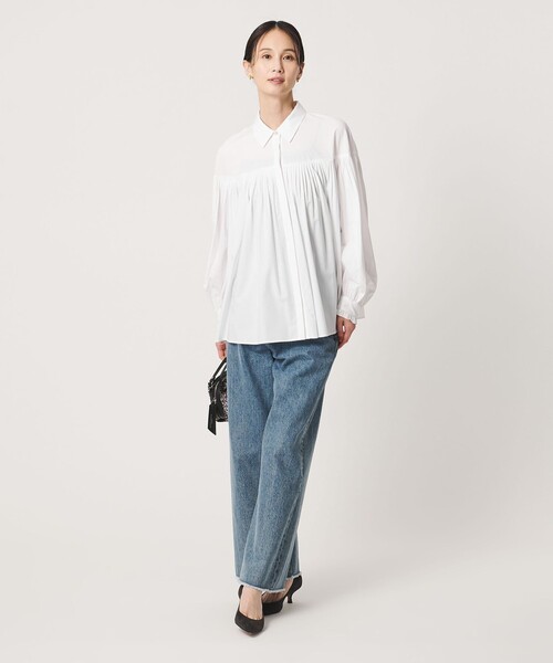 UNITED ARROWS(ユナイテッドアローズ)の「パールライク ボタン タック フレア ブラウス(シャツ/ブラウス・レディース・ベージュ/ブラック/ホワイト・FREE)」の8枚目の写真