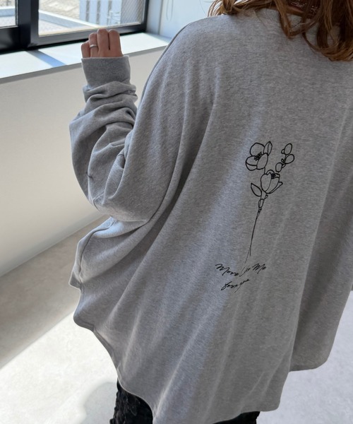 zena(ジェナ)の「フラワープリントスウェットTee(Tシャツ/カットソー・レディース・ブラック/ライトグレー/グレー・FREE)」の3枚目の写真