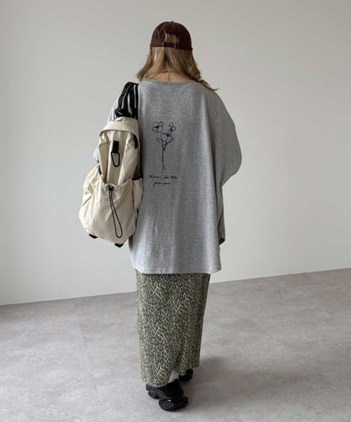 zena(ジェナ)の「フラワープリントスウェットTee(Tシャツ/カットソー・レディース・ブラック/ライトグレー/グレー・FREE)」の12枚目の写真