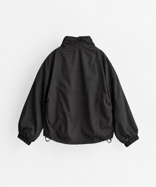 CANAL JEAN(キャナルジーン)の「KHA:KI STAND COLLAR JACKET(ナイロンジャケット・レディース・ブラック・2)」の8枚目の写真