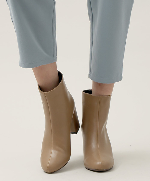 WEGO(ウィゴー)の「WEGO/フレアヒールブーツ(ブーツ・レディース・ブラック/ベージュ・MEDIUM/LARGE)」の1枚目の写真