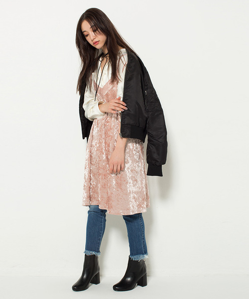 WEGO(ウィゴー)の「WEGO/フレアヒールブーツ(ブーツ・レディース・ブラック/ベージュ・MEDIUM/LARGE)」の13枚目の写真