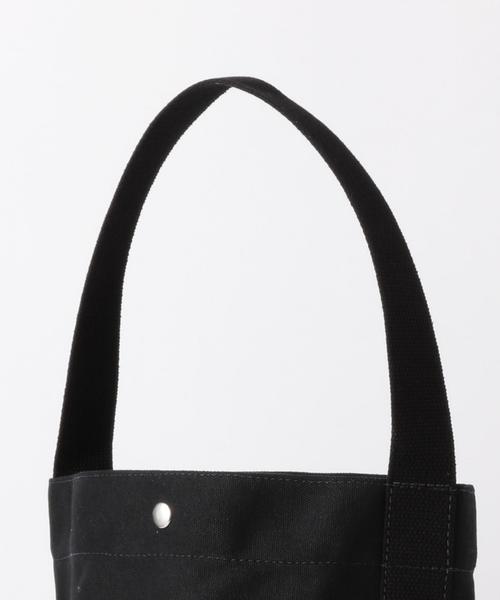 BEAUTY&YOUTH UNITED ARROWS（ビューティーアンドユースユナイテッドアローズ）の「＜PORT CANVAS＞キャンバスショルダーバッグ ◆（ショルダーバッグ・レディース・ナチュラル/ブラック・FREE）」の5枚目の写真