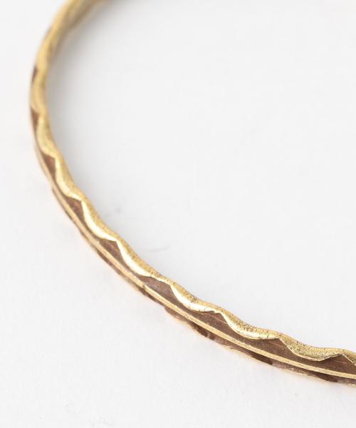 green label relaxing（グリーンレーベルリラクシング）の「SC バングル S4 ◆（ブレスレット・メンズ・ゴールド/シルバー・FREE）」の4枚目の写真