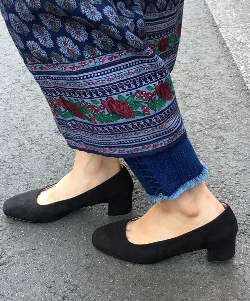 coen(コーエン)の「【『LEE』11月号掲載】チャンキーヒールスクエアパンプス(ブラック / ベージュ⇒ WEB限定カラー)(パンプス・レディース・ブラック/ダークグレー/テラコッタ/ベージュ/ダークグリーン・X-LARGE/SMALL/MEDIUM/LARGE)」の17枚目の写真