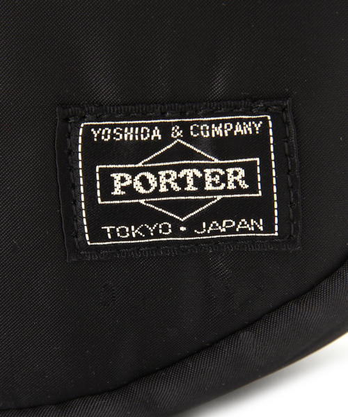 PORTER（ポーター）の「PORTER TANKER SHOULDER BAG <B印 YOSHIDA SELECT>（ショルダーバッグ・メンズ・ブラック・ONE SIZE）」の4枚目の写真