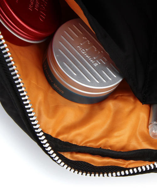 PORTER（ポーター）の「PORTER TANKER SHOULDER BAG <B印 YOSHIDA SELECT>（ショルダーバッグ・メンズ・ブラック・ONE SIZE）」の18枚目の写真